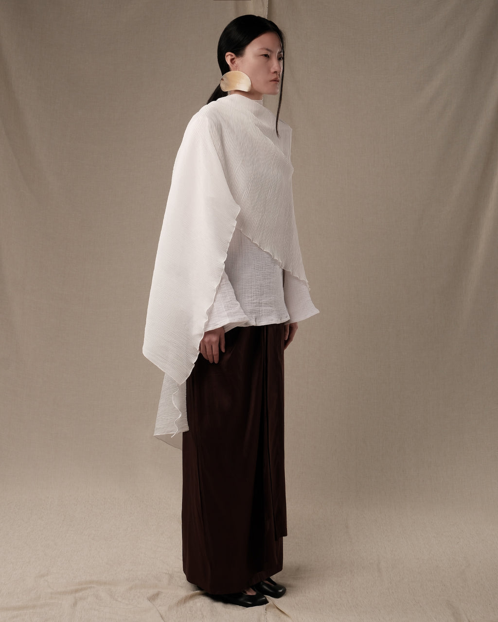IKHMAR Pleats Cape