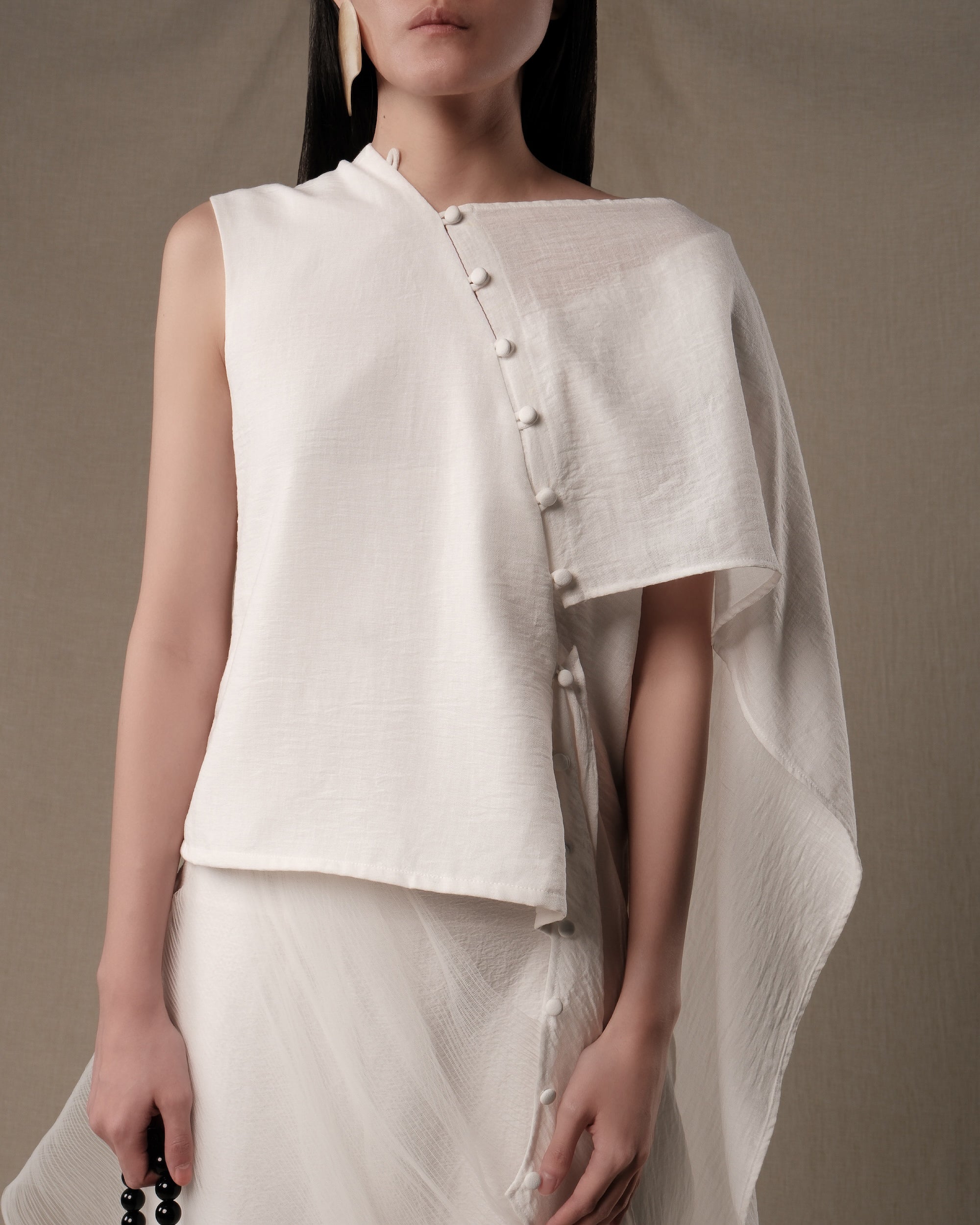 AMINE Cape Top